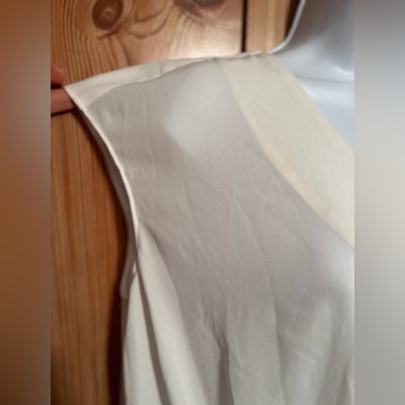 Halogen Women’s New White Blouse Top Size M V Neck Wrap pleated High-Low edge - Picture 7 of 10